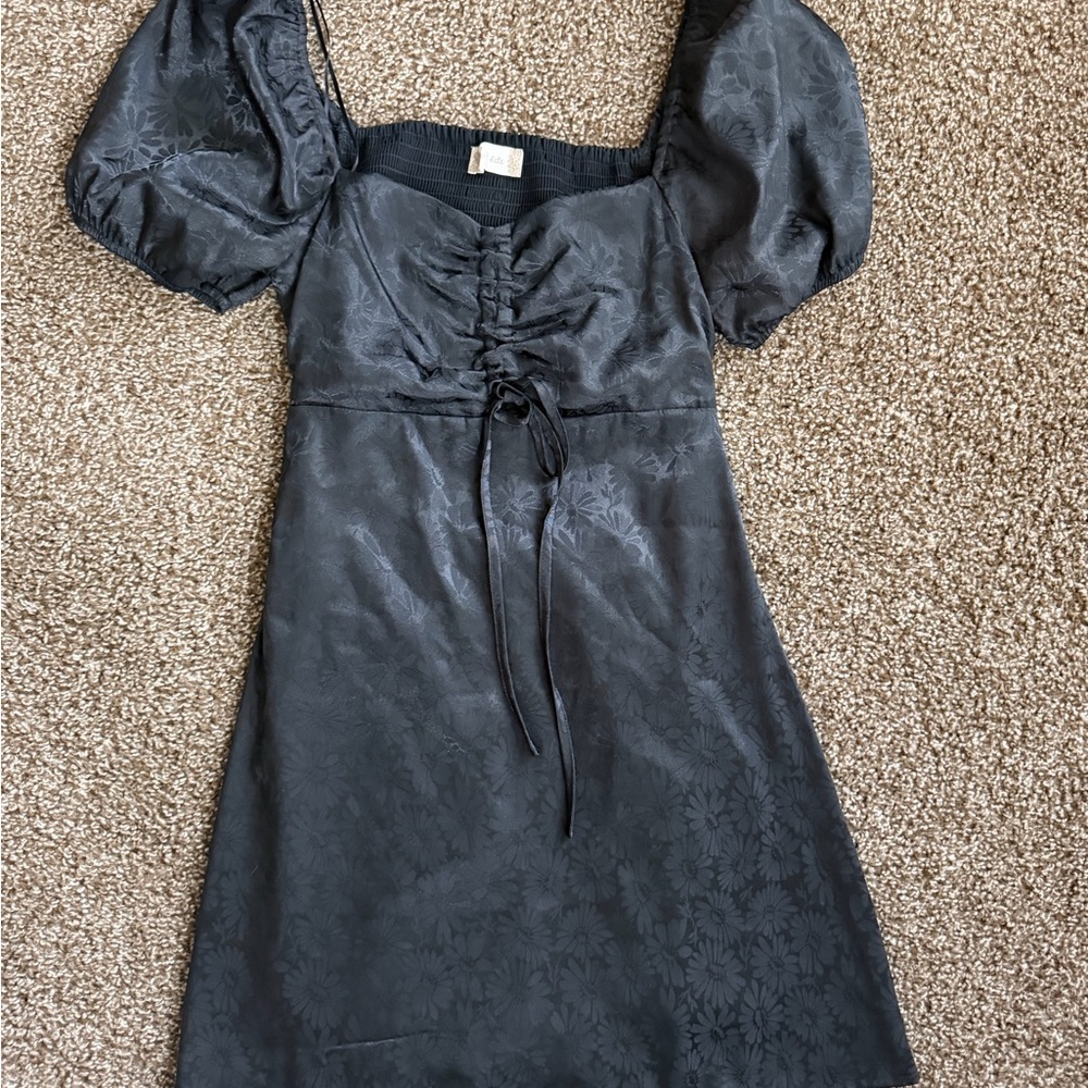 Elegant Black Puff Sleeve Dress